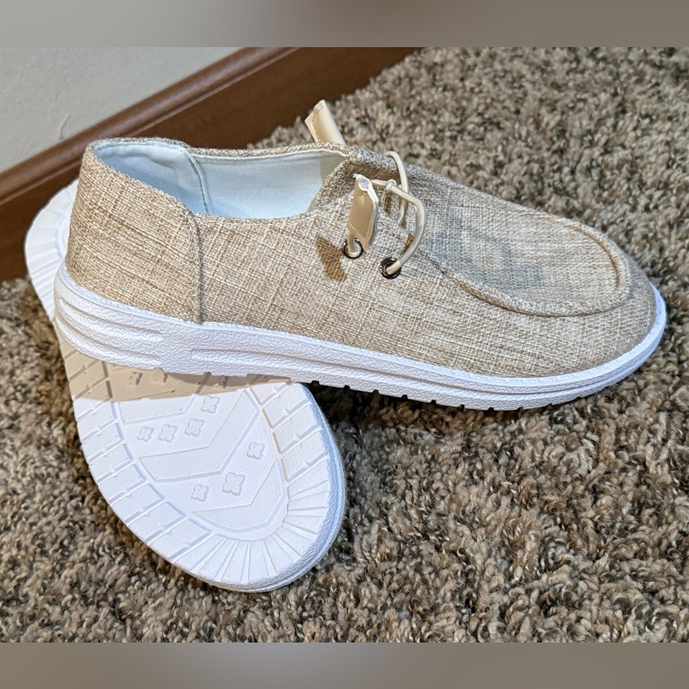Casual slip on shoes